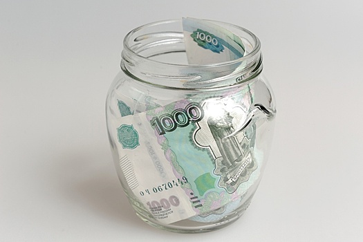 Вклад в банке или покупка его акций: что сейчас лучше выбрать