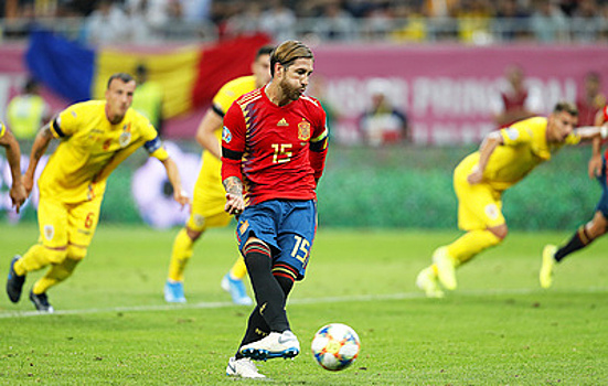 Испанские футболисты одержали пятую победу подряд в рамках отбора на ЧЕ-2020