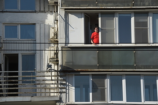 Незаконное остекление балконов: что меняют новые правила и кому может грозить штраф
