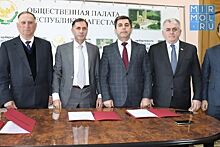 Общественный Штаб подписал трехсторонние соглашения с отделениями политических партий в Республике Дагестан