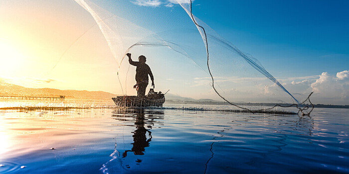 Рыболовы Армении потребовали разрешить рыбалку на озере Севан
