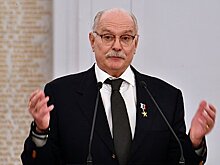 Михалков отсудил 300 тысяч евро у режиссера Досталя