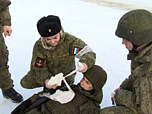 Хрупкие девушки с железной волей: кто спасает бойцов на передовой в зоне СВО
