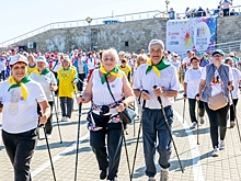 Областной фестиваль скандинавской ходьбы в «Спутнике» объединил более 600 человек