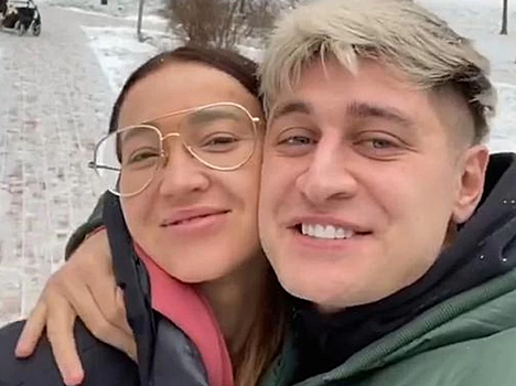 Манукян саркастично рассказал об отношениях с Бузовой