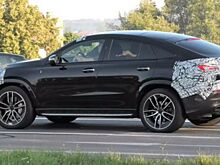 Новый Mercedes GLE Coupe попался с минимальным камуфляжем