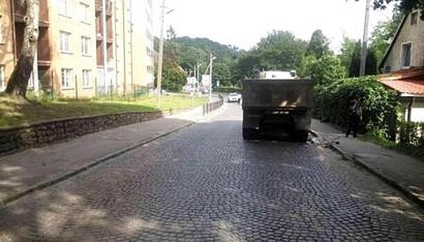 Пешеход, погибший в Светлогорске, упал с тротуара под колёса машины