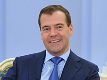 Медведев уволил чиновника Смольного