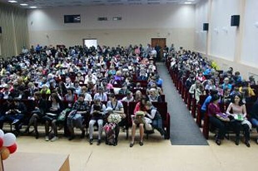 Около тысячи студентов и школьников посетят омские предприятия на "Неделе без турникетов"
