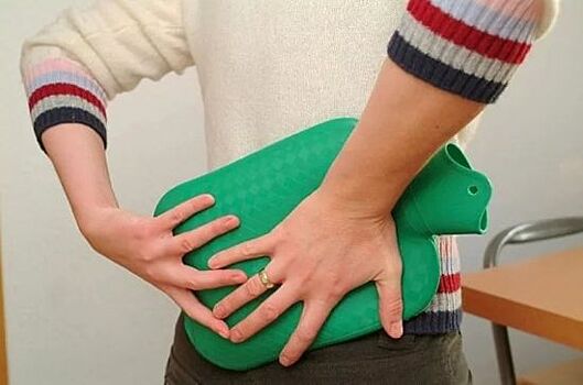 Врач-ревматолог Евдокименко запретил людям с болью в спине массировать и греть ее