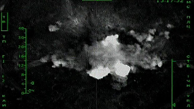 Новейший бомбардировщик Су-34 уничтожает цель: кадры попадания