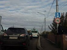 В Красноярске выделенная полоса на Коммунальном мосту привела к пробкам