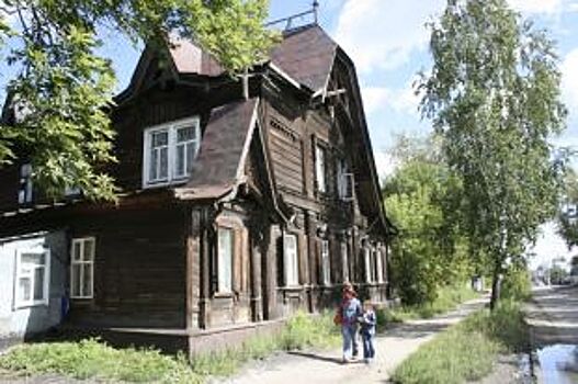 Общественники Барнаула требует сохранить памятник деревянного зодчества