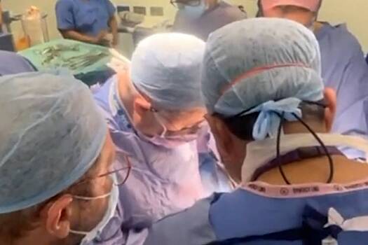 В Великобритании впервые провели трансплантацию донорской матки