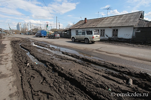 В Омской области отремонтируют "убитую" дорогу в Казахстан