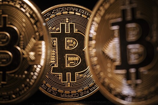 Курс биткоина опустился до минимума за полтора месяца
