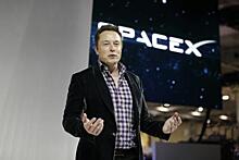 Илон Маск отложил запуск проекта космического туризма