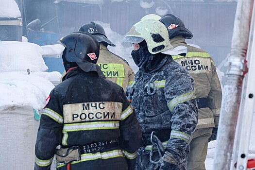 Автомойка и чайхана полыхают на юго-востоке Подмосковья