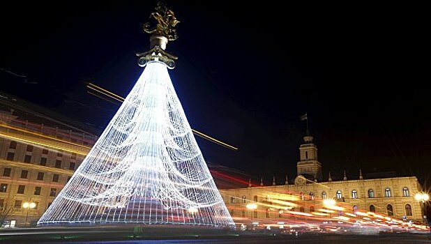 Главная новогодняя елка Грузии вызвала скандал