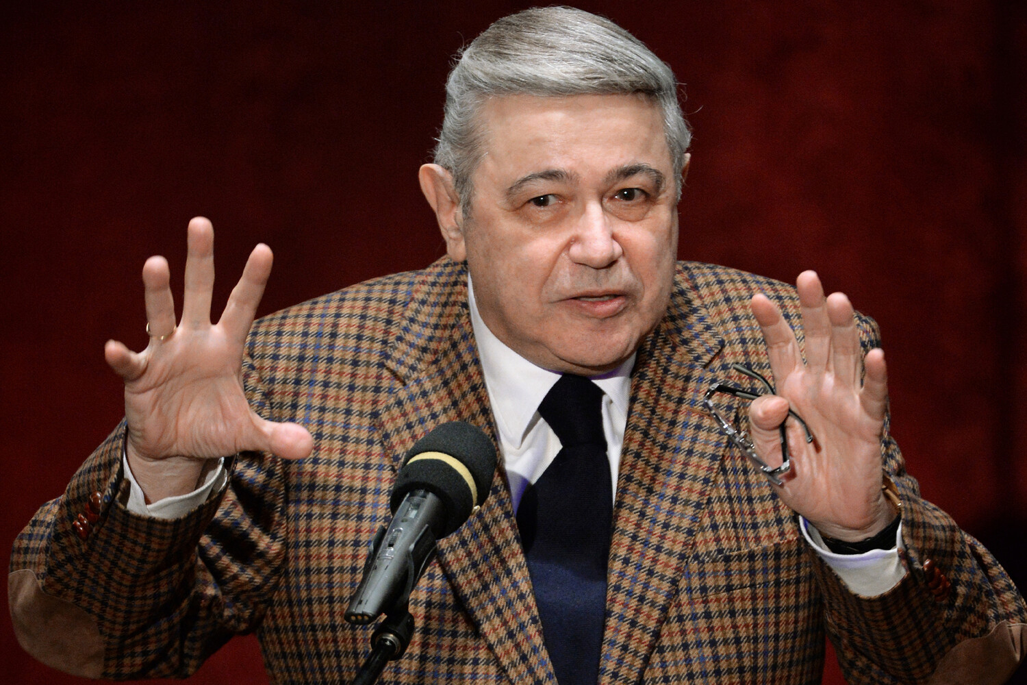 Telegram-канал «Свита короля»: Петросян заразился вирусом после поездки в Турцию