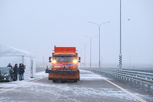 Проезд на волгоградских трассах обеспечили более 250 единиц спецтехники