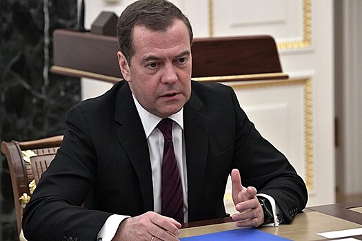 Медведев назначен заместителем председателя Совбеза