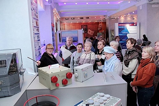 "Зяблицев-Фонд" устроил екатеринбуржцам экскурсию в музей НПО автоматики