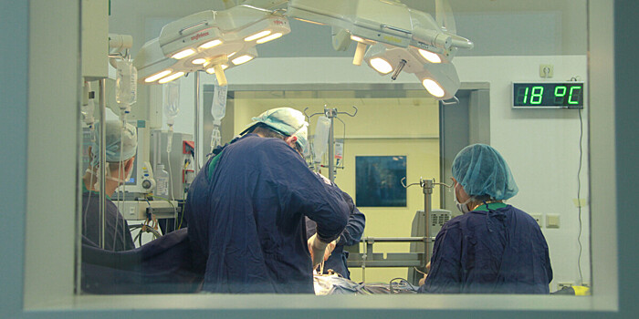 Британскому подростку установили первый в мире нейроимплант против эпилепсии