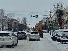 Снегопад в Хабаровске: традиционный коллапс замечен на дорогах города