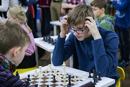 Школьники сыграют с гроссмейстером Владимиром Федосеевым