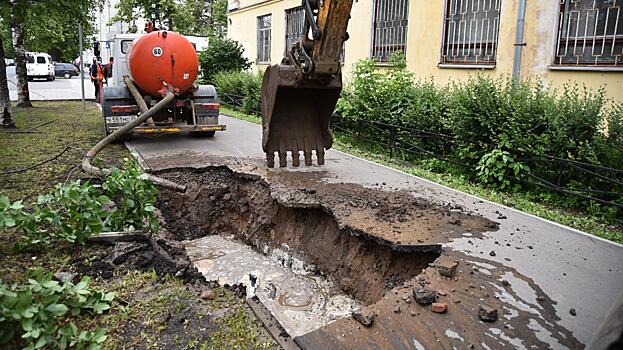 Водоснабжение девяти зданий отключат на время устранения прорыва в центральной части Вологды