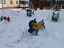 Активисты ОНФ в Оренбурге промониторили уборку снега на детских площадках