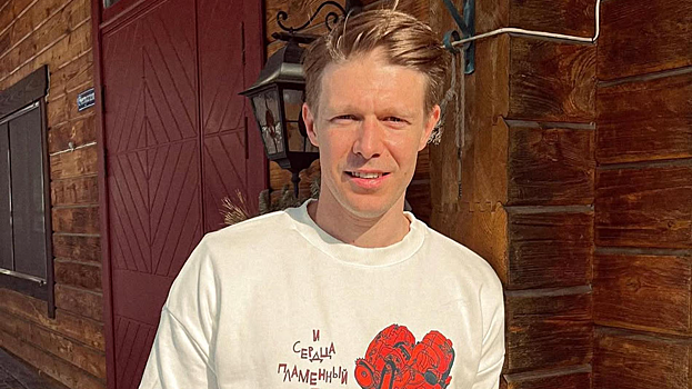 В Сети обсуждают романтичные снимки Никиты Ефремова с 26-летней актрисой