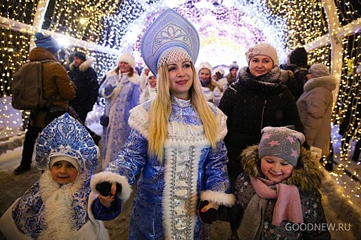 Парад снегурочек пройдет в Москве 26 декабря