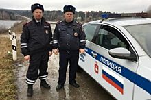 В Пермском крае полицейские спасли тонущих рыбаков