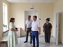 Глава района проинспектировал ремонт дома культуры и сети водоснабжения в Крупском поселении