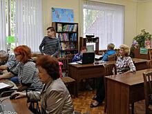 Заниматься гимнастикой и платить за ЖКХ через интернет. Курсы для пожилых организовали в Лобне