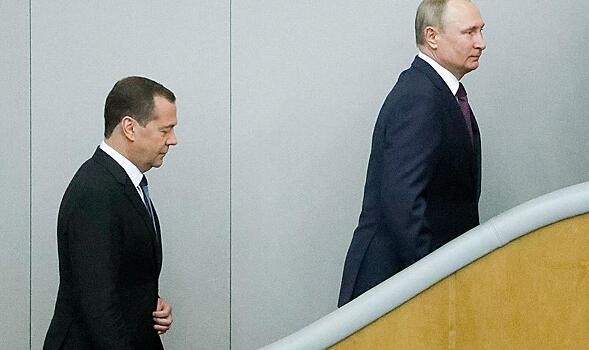 Путин и Медведев получат право на пожизненную должность