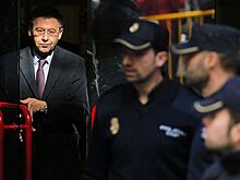 Новый скандал в "Барселоне": арестован экс-президент Бартомеу, в офисе обыск. Все из-за атаки на игроков в соцсетях
