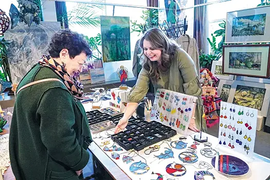 Синтез искусства и городской среды: в самарском Доме архитектора прошли выставка и арт­маркет "Открытый воздух"