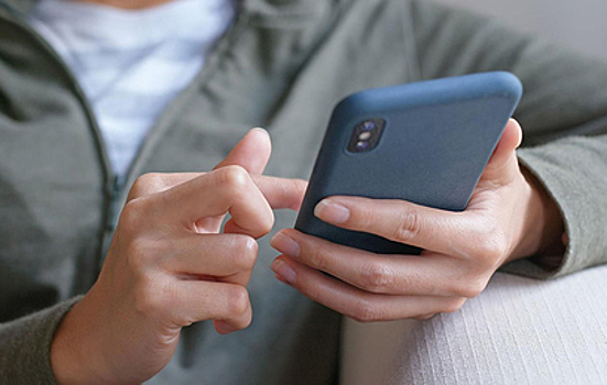 Отключения мобильного интернета вызвали скачок спроса на наличные в России