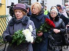 В Риге перед отпеванием Задорнова выстроилась очередь