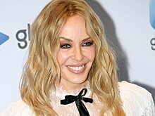 В Сети заподозрили Кайли Миноуг в вампиризме