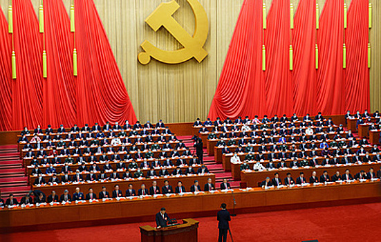 В новый состав ЦК КПК не вошли четверо из семи членов Постоянного комитета Политбюро Китая