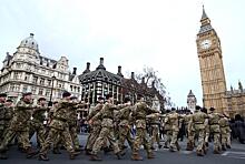Британцы не хотят служить в армии, поэтому Лондон вынужден сократить свои Вооруженные силы