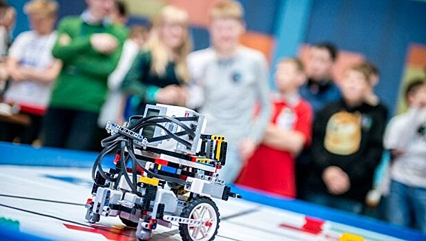 В Приморье Центр робототехники учит с пяти лет