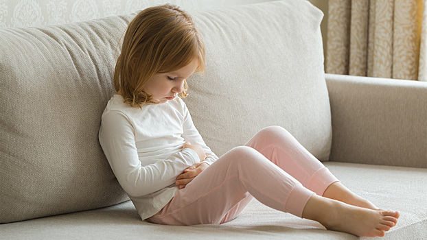 У ребёнка болит живот: что делать? Отвечает гастроэнтеролог