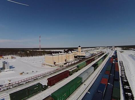 Аномально низкие температуры воздуха в Якутии осложнили вывоз грузов на ст. Нижний Бестях
