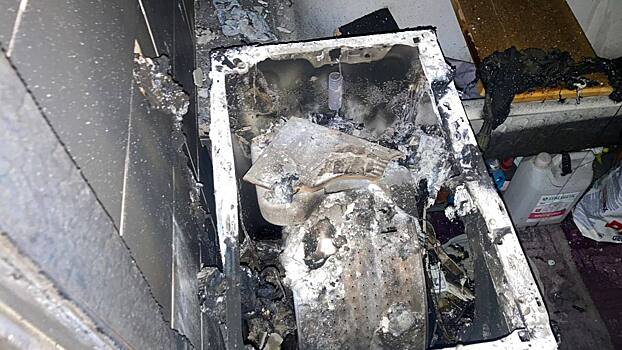 Оно само: стиральная машина загорелась и погасла в Вологде