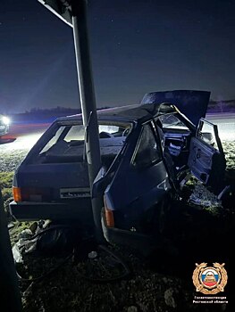 В Семикаракорском районе в ДТП с грузовиком пострадали водитель и подросток